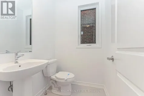 54 Gretzky Avenue Barrie ON L9J 1A8