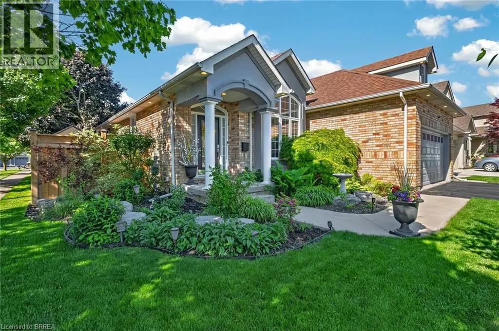 62 Varley Crescent Brantford ON N3R 7Z7