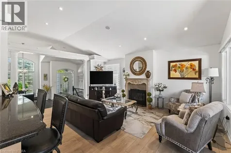 62 Varley Crescent Brantford ON N3R 7Z7