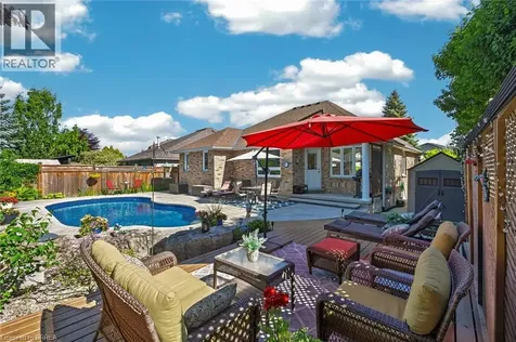62 Varley Crescent Brantford ON N3R 7Z7