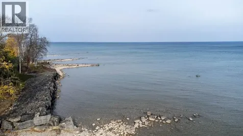 30 Lakeshore Road Wasaga Beach ON L9Z 2Y3