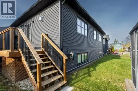 30 Lakeshore Road Wasaga Beach ON L9Z 2Y3