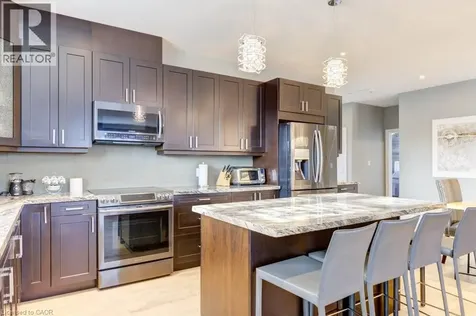 30 Lakeshore Road Wasaga Beach ON L9Z 2Y3