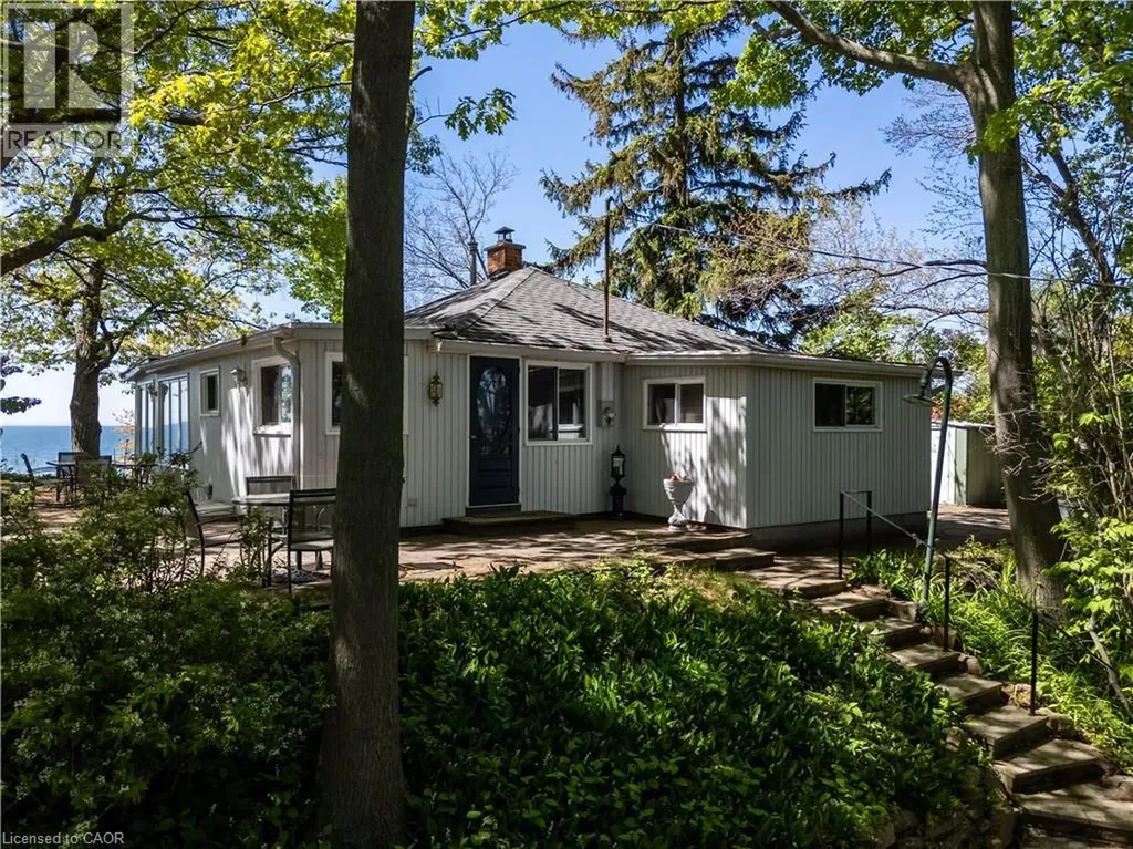 689 Sandy Bay Road Dunnville ON N1A 2W6