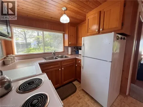 689 Sandy Bay Road Dunnville ON N1A 2W6