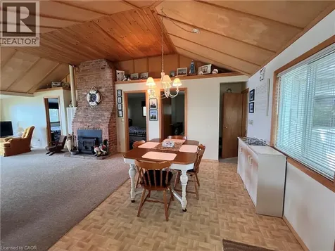 689 Sandy Bay Road Dunnville ON N1A 2W6