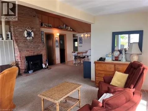 689 Sandy Bay Road Dunnville ON N1A 2W6