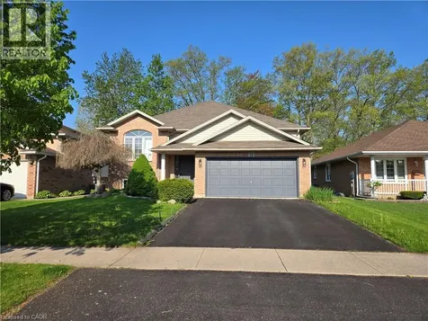 73 Foxtail Avenue Welland ON L3C 7J6
