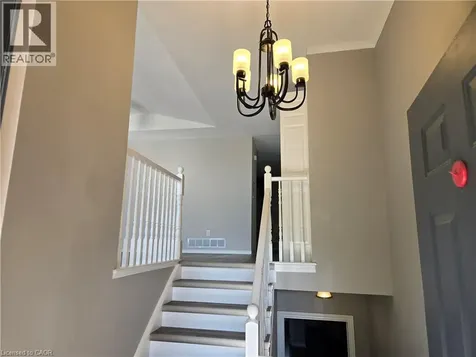 73 Foxtail Avenue Welland ON L3C 7J6