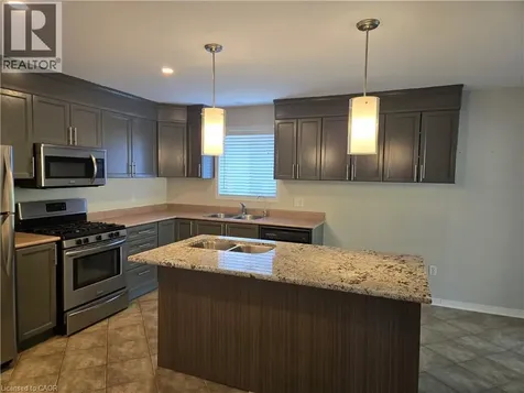 73 Foxtail Avenue Welland ON L3C 7J6