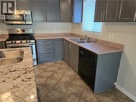 73 Foxtail Avenue Welland ON L3C 7J6