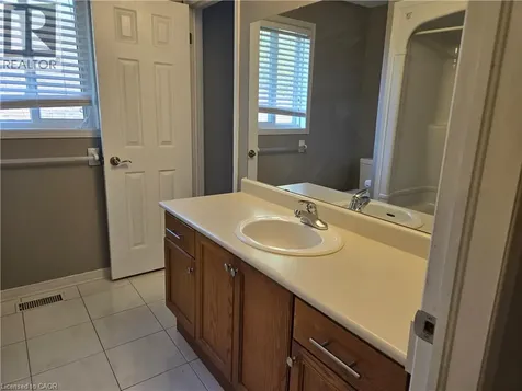 73 Foxtail Avenue Welland ON L3C 7J6