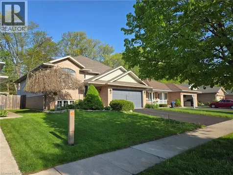 73 Foxtail Avenue Welland ON L3C 7J6
