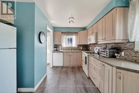 10 Valecrest Drive Cornwall ON K6H 6E1