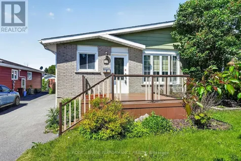 10 Valecrest Drive Cornwall ON K6H 6E1