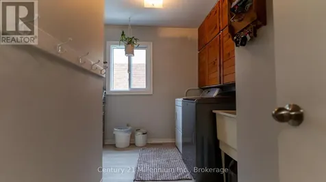 6 Royal Beech Drive Wasaga Beach ON L9Z 1H1