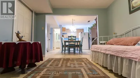 6 Royal Beech Drive Wasaga Beach ON L9Z 1H1