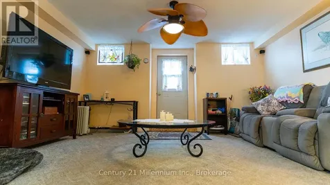 6 Royal Beech Drive Wasaga Beach ON L9Z 1H1