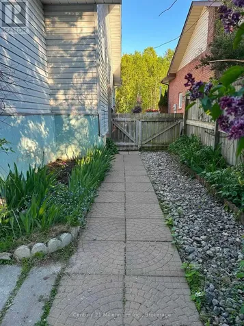 6 Royal Beech Drive Wasaga Beach ON L9Z 1H1