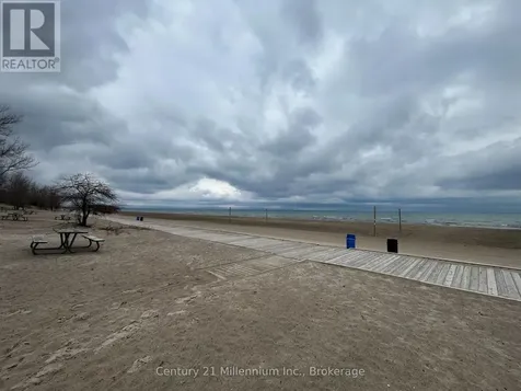 6 Royal Beech Drive Wasaga Beach ON L9Z 1H1