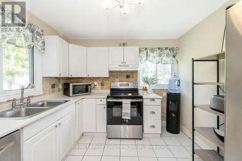 3934 Lakeview Road Innisfil ON L9S 2V5