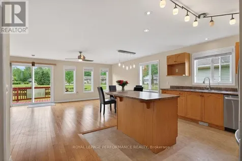 1008 Ada Barrington Private Ottawa ON K4P 0A7