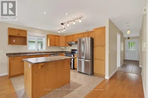 1008 Ada Barrington Private Ottawa ON K4P 0A7