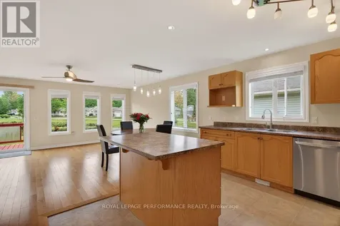1008 Ada Barrington Private Ottawa ON K4P 0A7