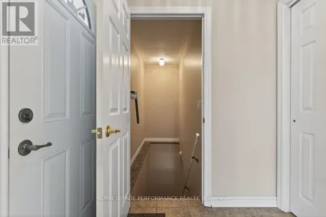 1008 Ada Barrington Private Ottawa ON K4P 0A7