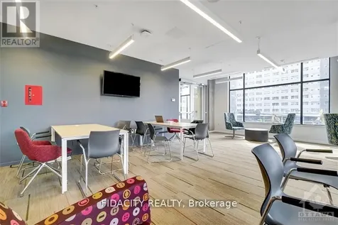105 Champagne Avenue South Ottawa ON K1S 5E5