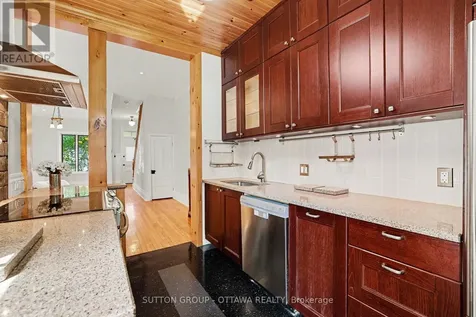 279 Cambridge Street North Ottawa ON K1R 7B1