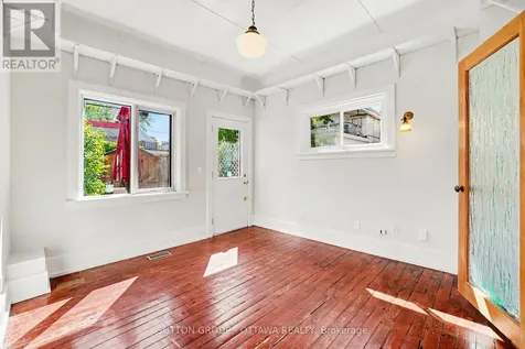 279 Cambridge Street North Ottawa ON K1R 7B1