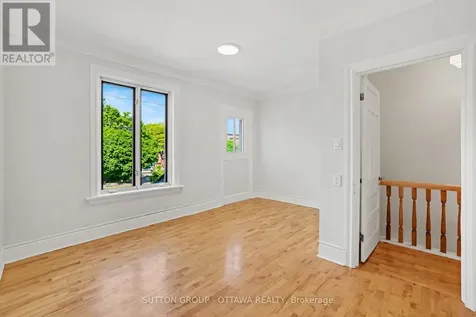 279 Cambridge Street North Ottawa ON K1R 7B1