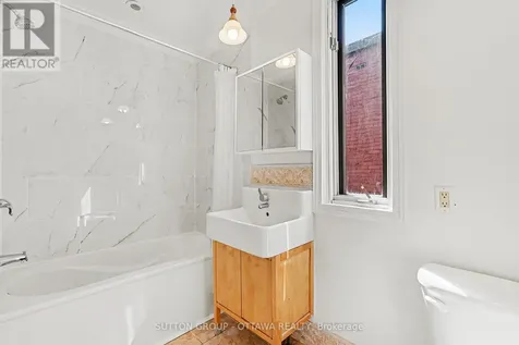 279 Cambridge Street North Ottawa ON K1R 7B1