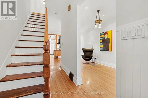 279 Cambridge Street North Ottawa ON K1R 7B1