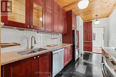 279 Cambridge Street North Ottawa ON K1R 7B1
