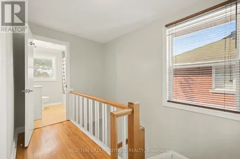1071 Aldea Avenue Ottawa ON K1H 8B8