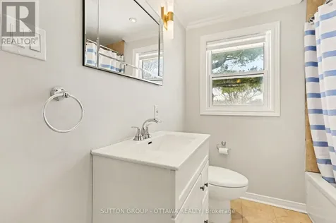 1071 Aldea Avenue Ottawa ON K1H 8B8