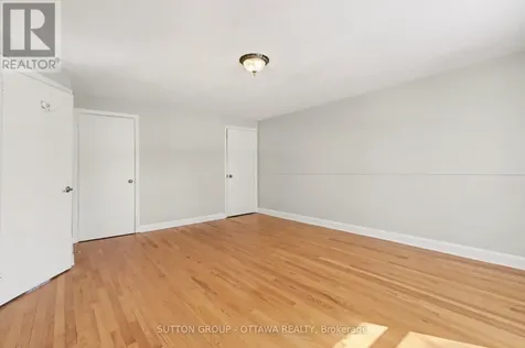 1071 Aldea Avenue Ottawa ON K1H 8B8