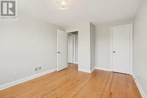 1071 Aldea Avenue Ottawa ON K1H 8B8
