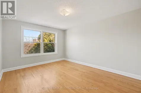 1071 Aldea Avenue Ottawa ON K1H 8B8
