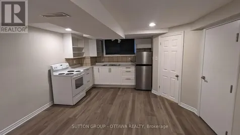 1071 Aldea Avenue Ottawa ON K1H 8B8