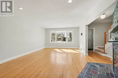 1071 Aldea Avenue Ottawa ON K1H 8B8