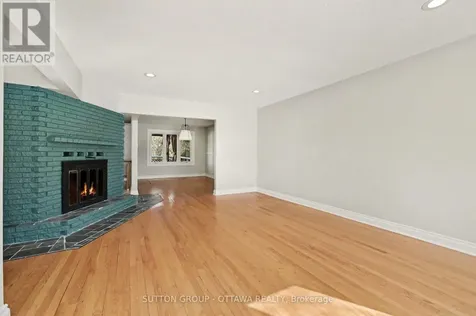 1071 Aldea Avenue Ottawa ON K1H 8B8