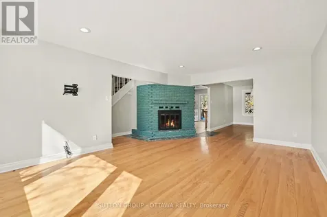 1071 Aldea Avenue Ottawa ON K1H 8B8