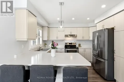 2402 Fall Harvest Crescent Pickering ON L1X 0G2