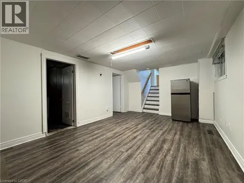 71 Hoover Crescent Hamilton ON L9A 3H2