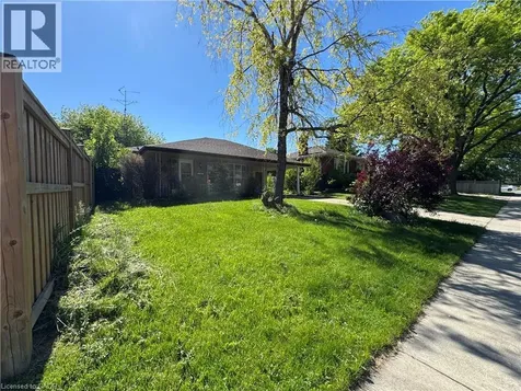 71 Hoover Crescent Hamilton ON L9A 3H2