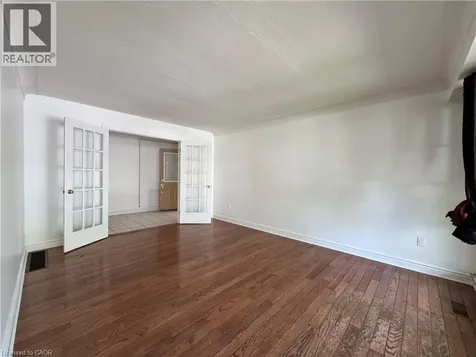 71 Hoover Crescent Hamilton ON L9A 3H2