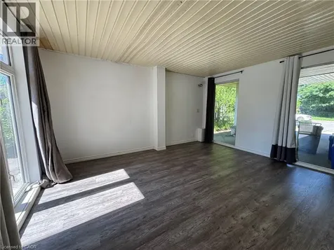 71 Hoover Crescent Hamilton ON L9A 3H2